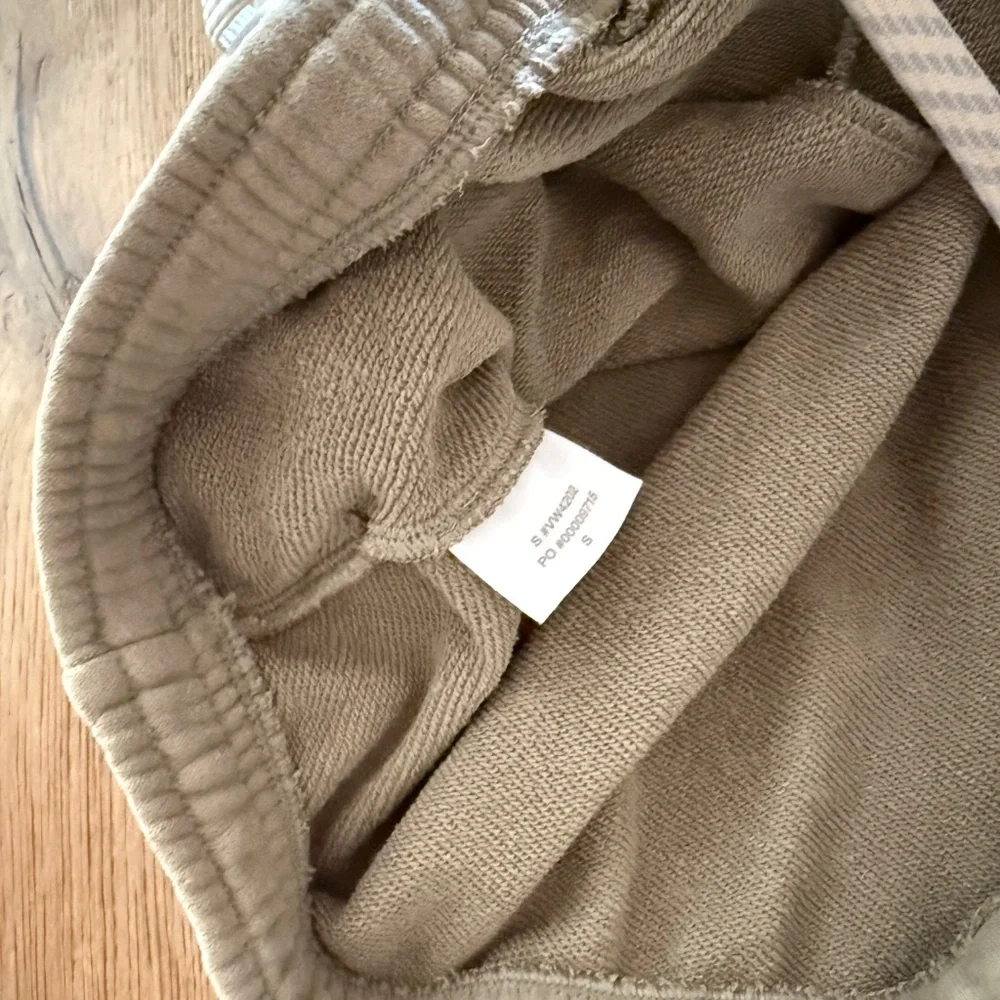 Vuori Sedona Matching Set Pullover  Joggers Size S And XS - Picture 5 of 11